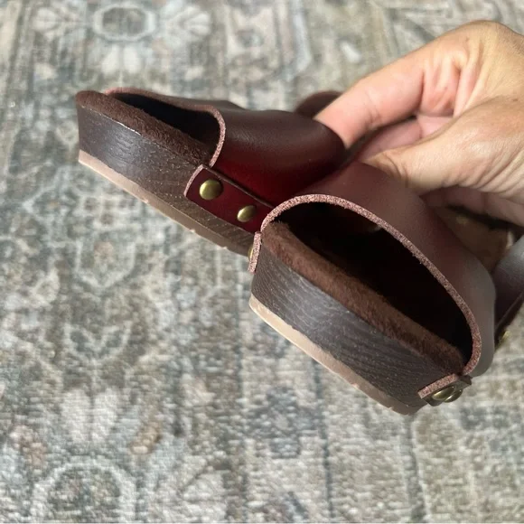 NEW Maurices Block Heel Sandals Ankle Strap Studded Size 7 Deep Red Comfort - Picture 12 of 14